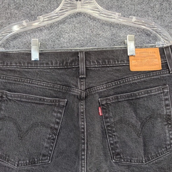 Levi's Women's Wedgie Jean Shorts Black Size 31 Button Fly 5 Pocket - Picture 3 of 14